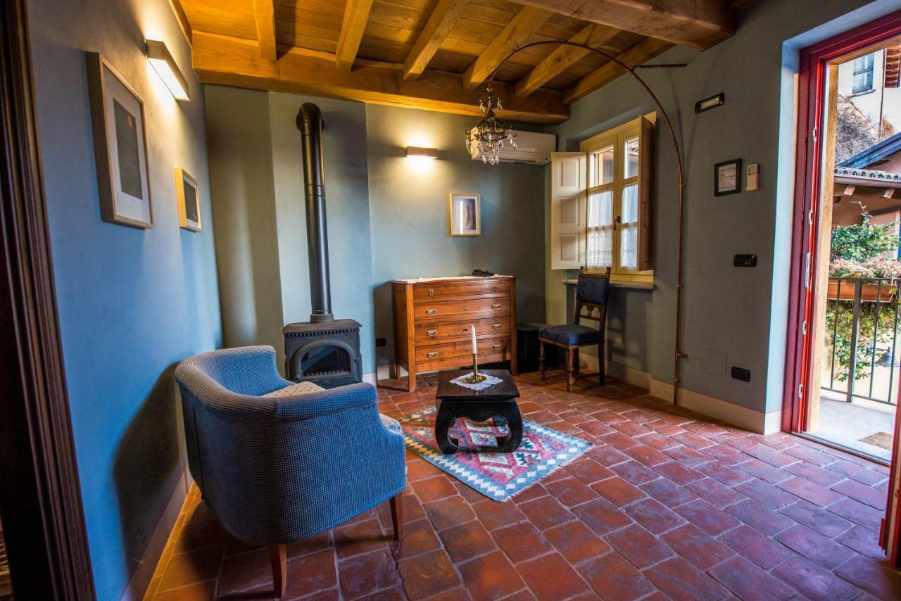 Albergo Ristorante Garibaldi Cisterna dʼAsti Exterior foto