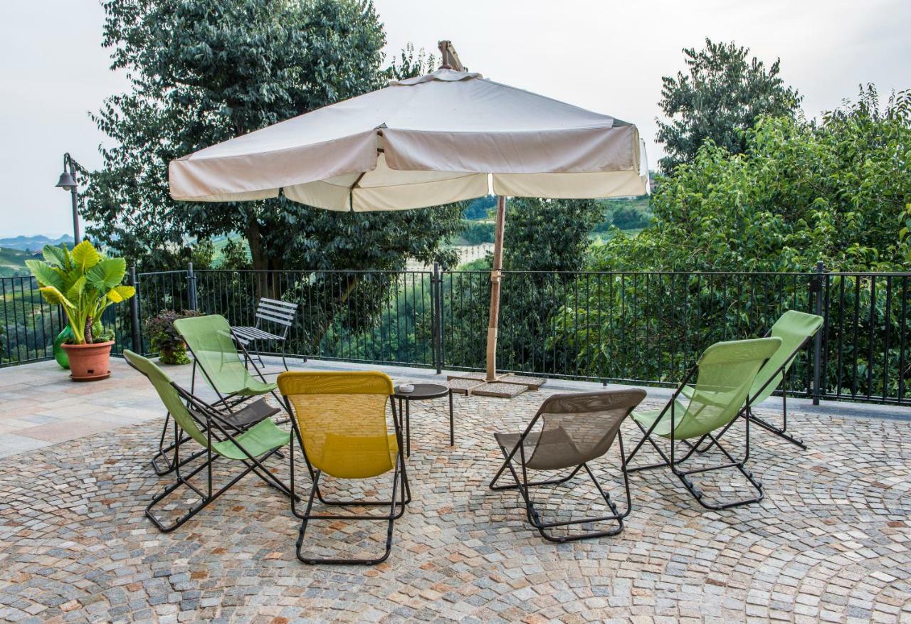 Albergo Ristorante Garibaldi Cisterna dʼAsti Exterior foto